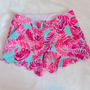 Lilly Pulitzer buttercup scalloped Shorts
